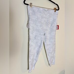 SPANX Booty Boost 7/8 White Camouflage Leggings 1X